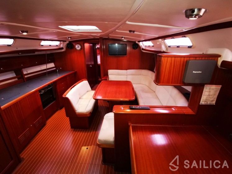Bavaria 44 - Yacht Charter Sailica