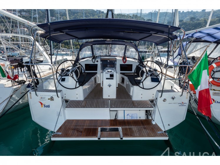 Sun Odyssey 410 - Yacht Charter Sailica