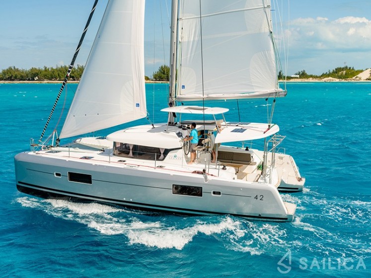 Lagoon 42 - Yacht Charter Sailica