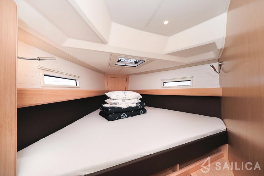 Bavaria 41 Cruiser - Yacht Charter Sailica
