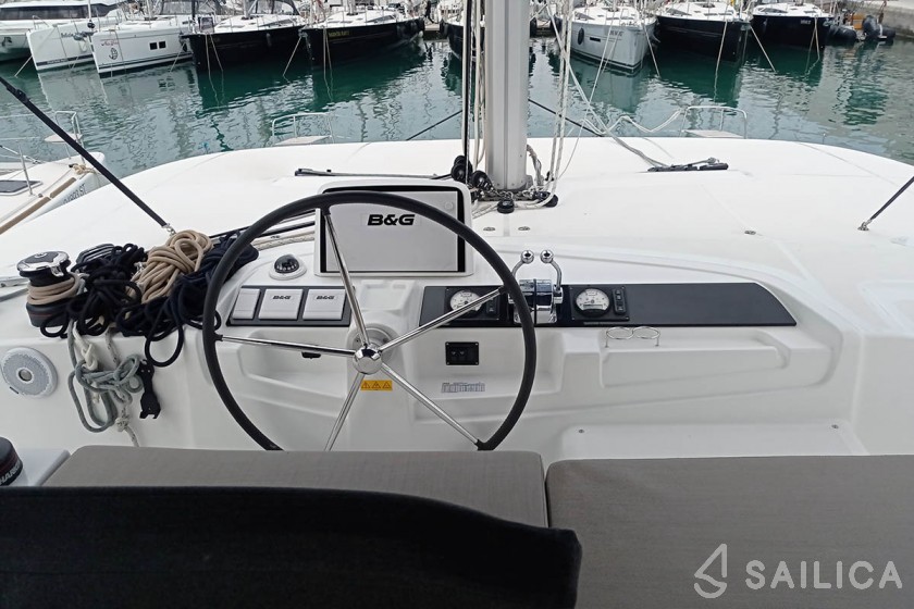 Lagoon 46  - Yacht Charter Sailica