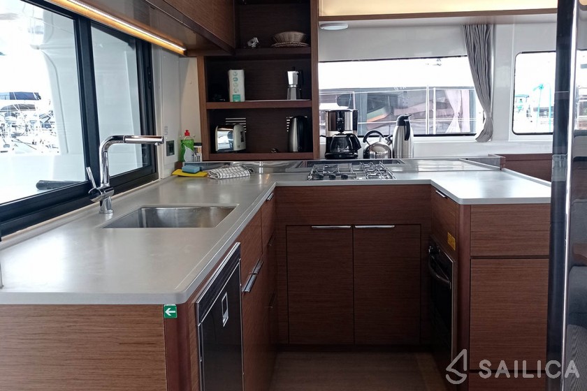 Lagoon 46  - Yacht Charter Sailica