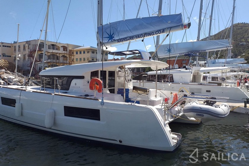 Lagoon 40 - Yacht Charter Sailica