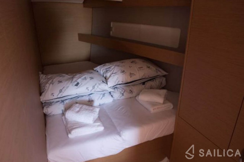 Sun Odyssey 440 - Yacht Charter Sailica