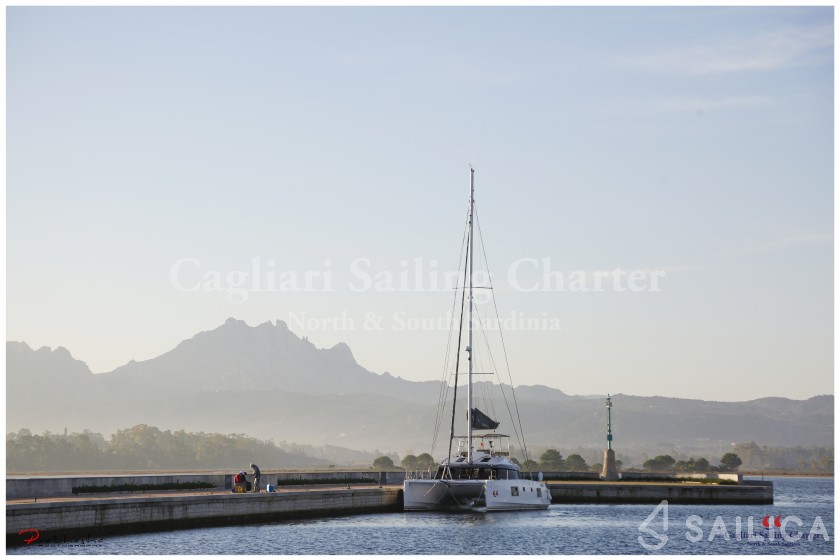 Nautitech 46 Fly - Yacht Charter Sailica