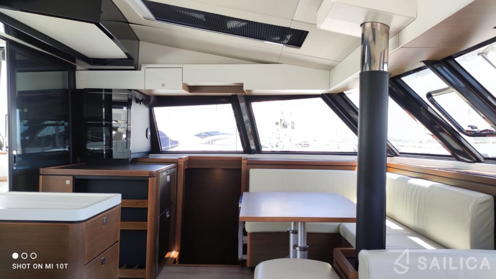 Nautitech 46 Fly - Yacht Charter Sailica