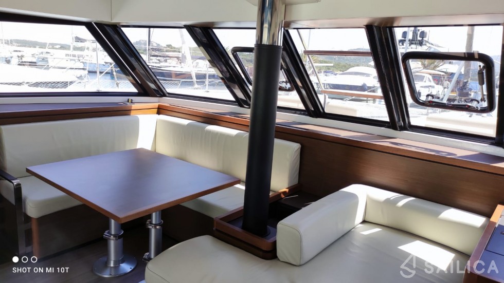 Nautitech 46 Fly - Yacht Charter Sailica
