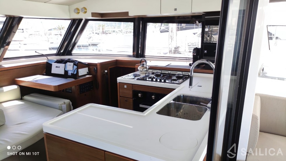 Nautitech 46 Fly - Yacht Charter Sailica