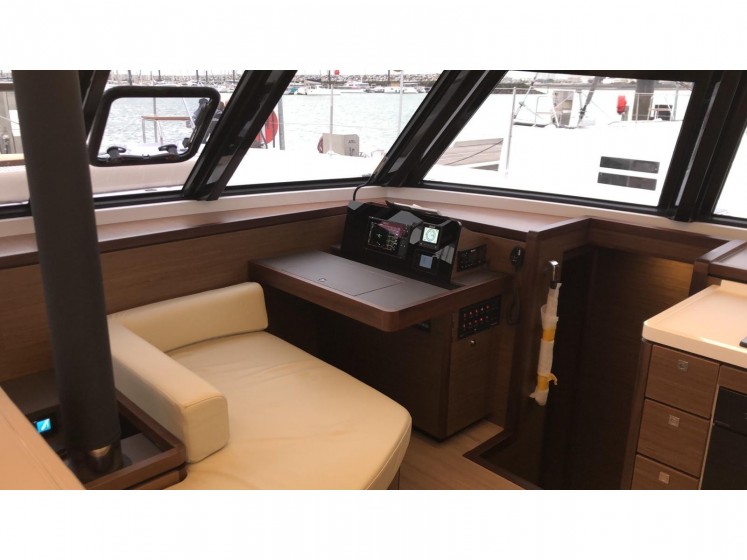 Nautitech 46 Fly - Yacht Charter Sailica