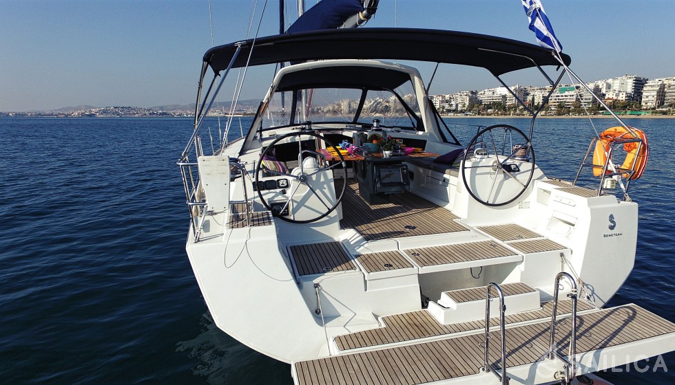 Oceanis 48 - Yacht Charter Sailica