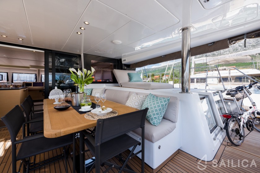 Lagoon 620 - Yacht Charter Sailica