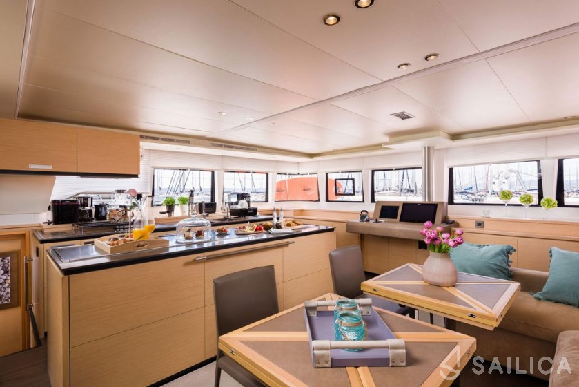 Lagoon 620 - Yacht Charter Sailica