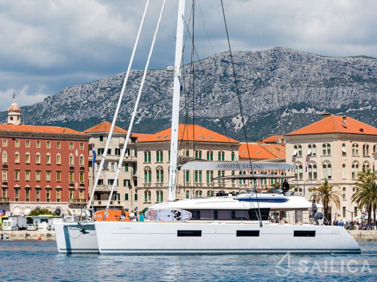 Lagoon 620 - Yacht Charter Sailica