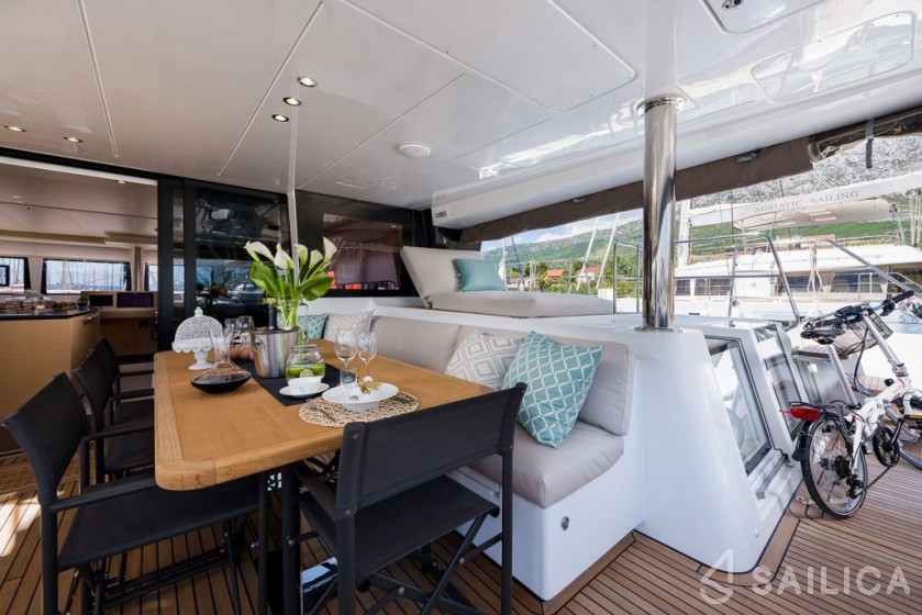 Lagoon 620 - Yacht Charter Sailica