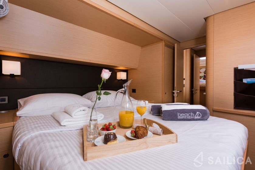 Lagoon 620 - Yacht Charter Sailica