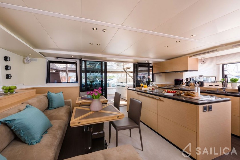 Lagoon 620 - Yacht Charter Sailica