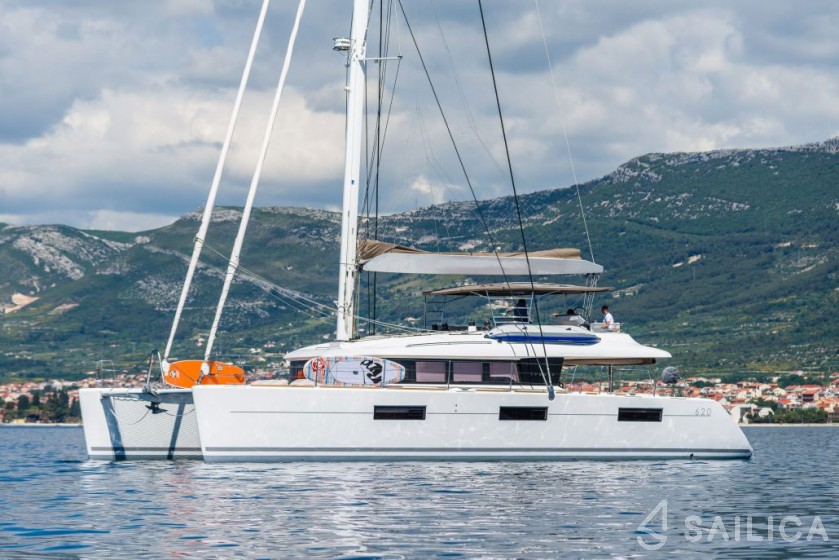 Lagoon 620 - Yacht Charter Sailica