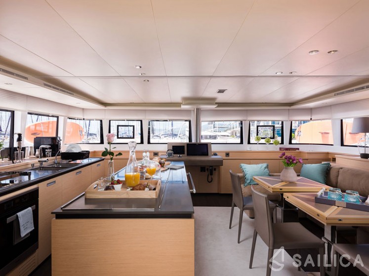 Lagoon 620 - Yacht Charter Sailica