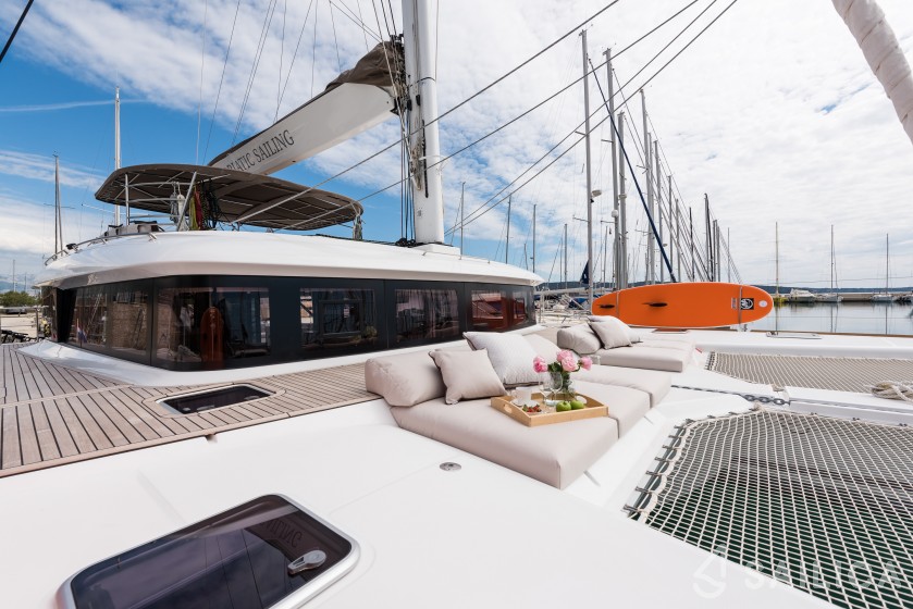 Lagoon 620 - Yacht Charter Sailica