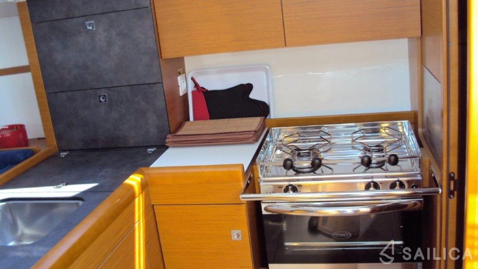 Sun Odyssey 349 - Yacht Charter Sailica