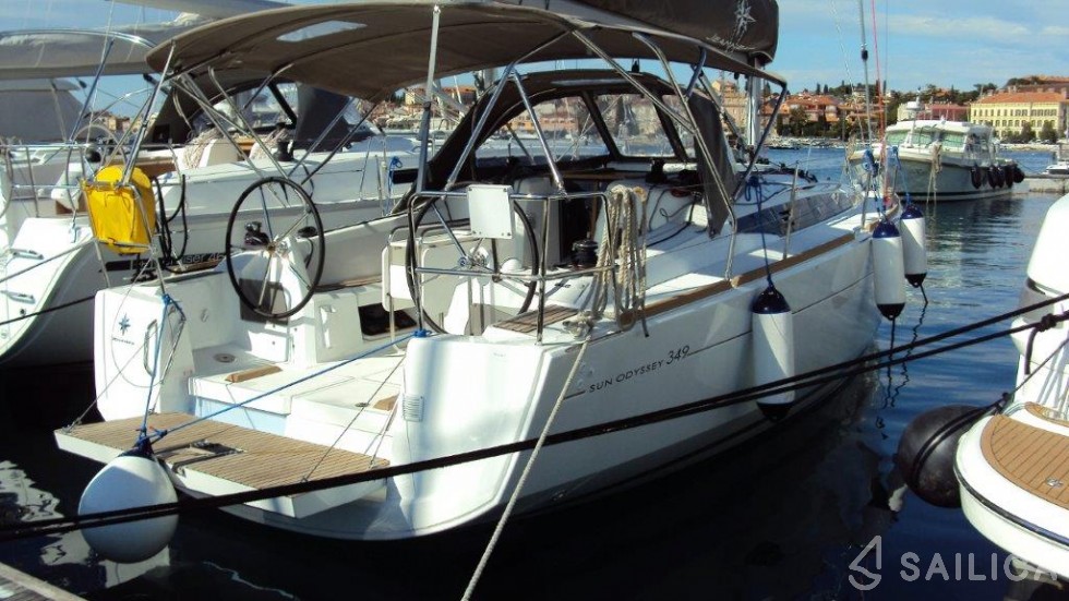 Sun Odyssey 349 - Yacht Charter Sailica