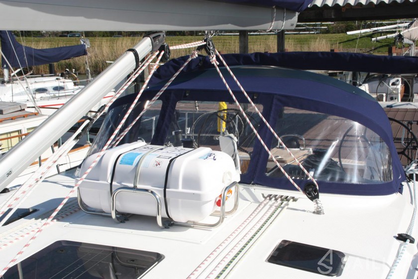 Bavaria 46 Cruiser - Yacht Charter Sailica