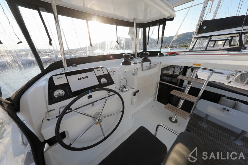 Lagoon 42 - Yacht Charter Sailica