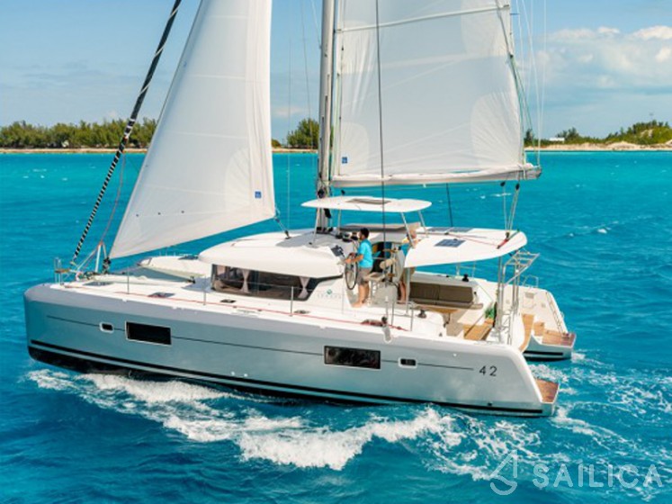 Lagoon 42 - Yacht Charter Sailica