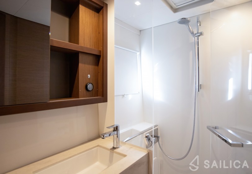 Lagoon 46  - Yacht Charter Sailica