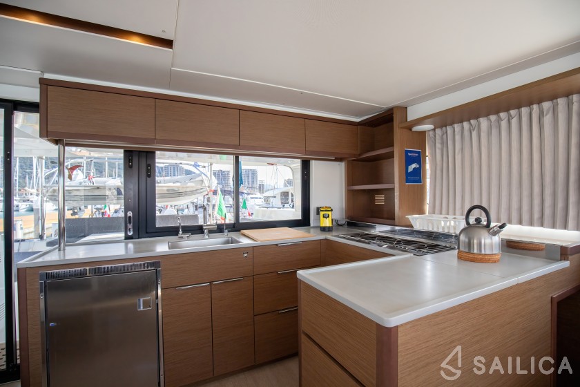 Lagoon 46  - Yacht Charter Sailica