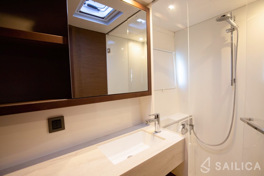 Lagoon 46  - Yacht Charter Sailica