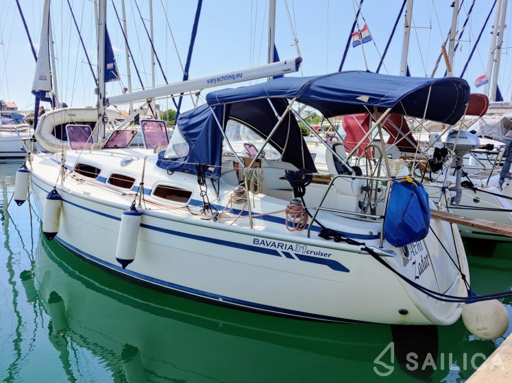 Bavaria 31 Cruiser - Yacht Charter Sailica