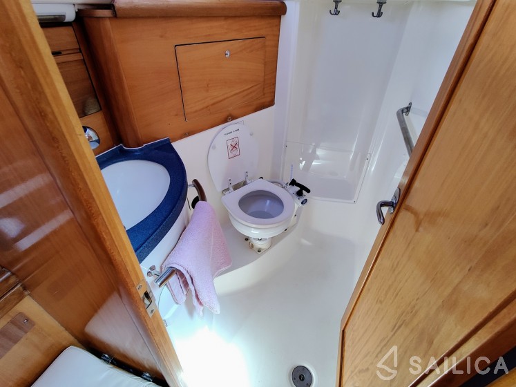 Bavaria 31 Cruiser - Yacht Charter Sailica