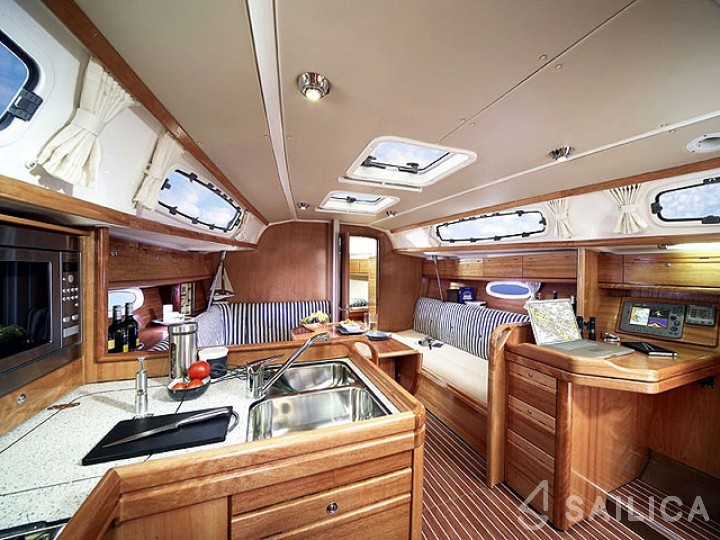 Bavaria Cruiser 34 - Yacht Charter Sailica