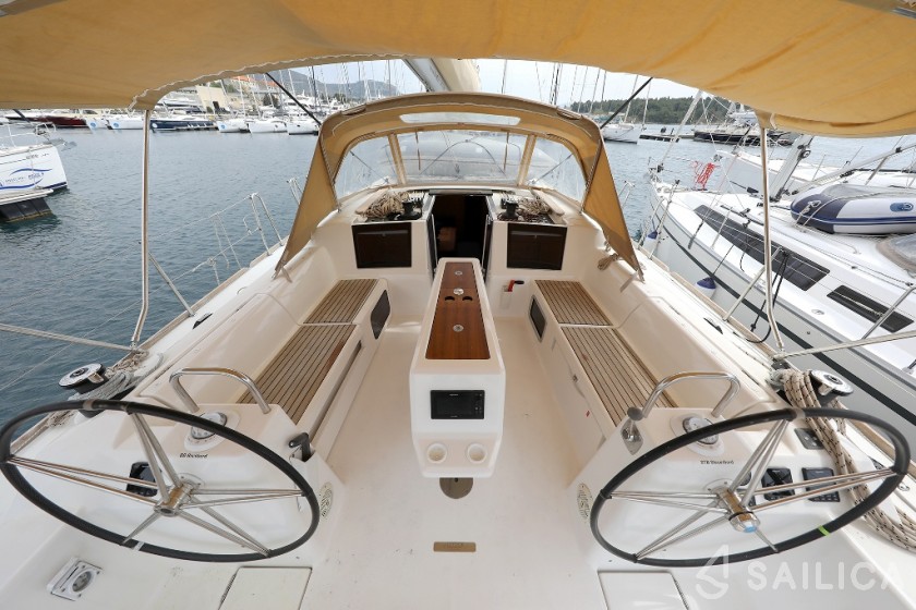 Dufour 460 GL - Yacht Charter Sailica