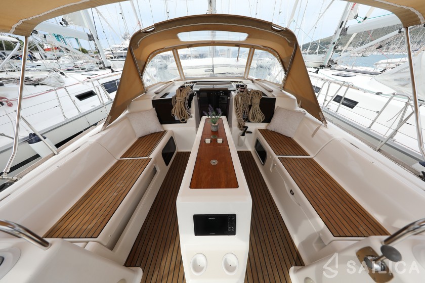 Dufour 460 GL - Yacht Charter Sailica