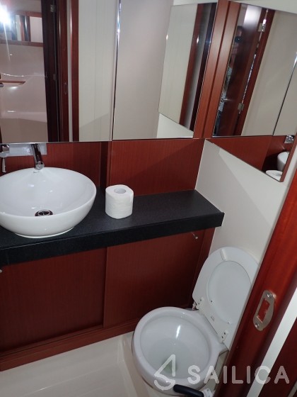 Hanse 455 - Yacht Charter Sailica