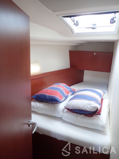 Hanse 455 - Yacht Charter Sailica