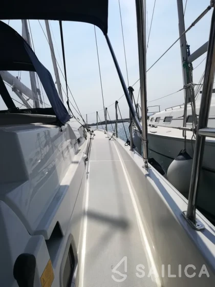 Sun Odyssey 490 - Yacht Charter Sailica