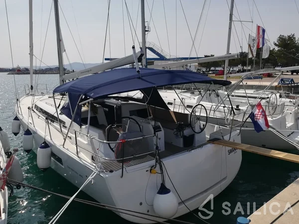 Sun Odyssey 490 - Yacht Charter Sailica