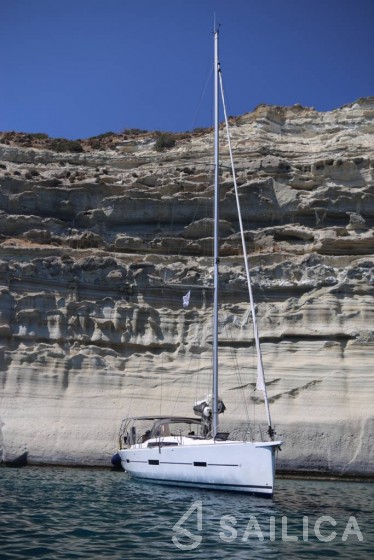 Dufour 460 GL - Yacht Charter Sailica