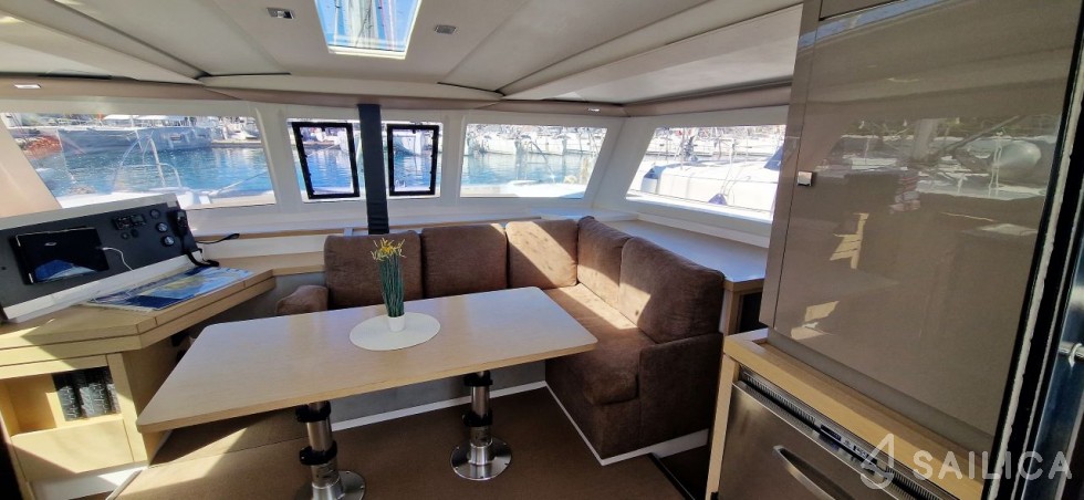 Lucia 40 - Yacht Charter Sailica
