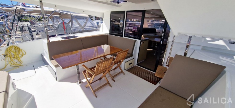 Lucia 40 - Yacht Charter Sailica