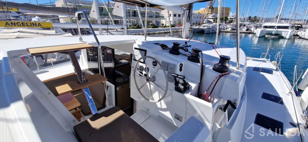 Lucia 40 - Yacht Charter Sailica