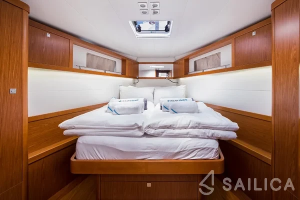 Sense 50 - Yacht Charter Sailica