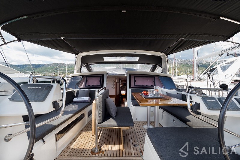 Sense 50 - Yacht Charter Sailica