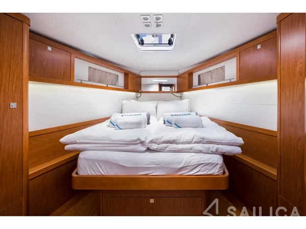 Sense 50 - Yacht Charter Sailica