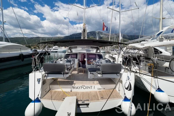 Sense 50 - Yacht Charter Sailica