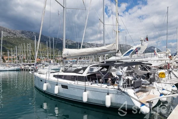 Sense 50 - Yacht Charter Sailica