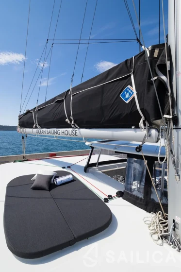 Lagoon 42 - Yacht Charter Sailica